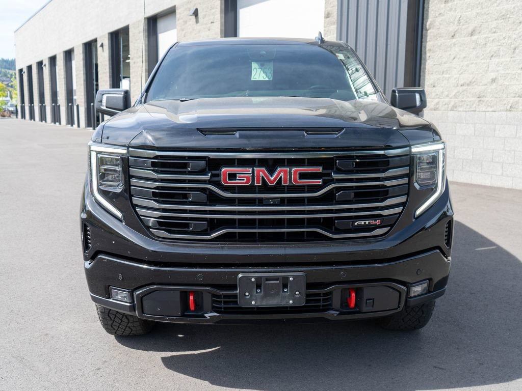 Used 2025 GMC Sierra 1500 AT4 w/ Technology Package AWD/4WD image 2