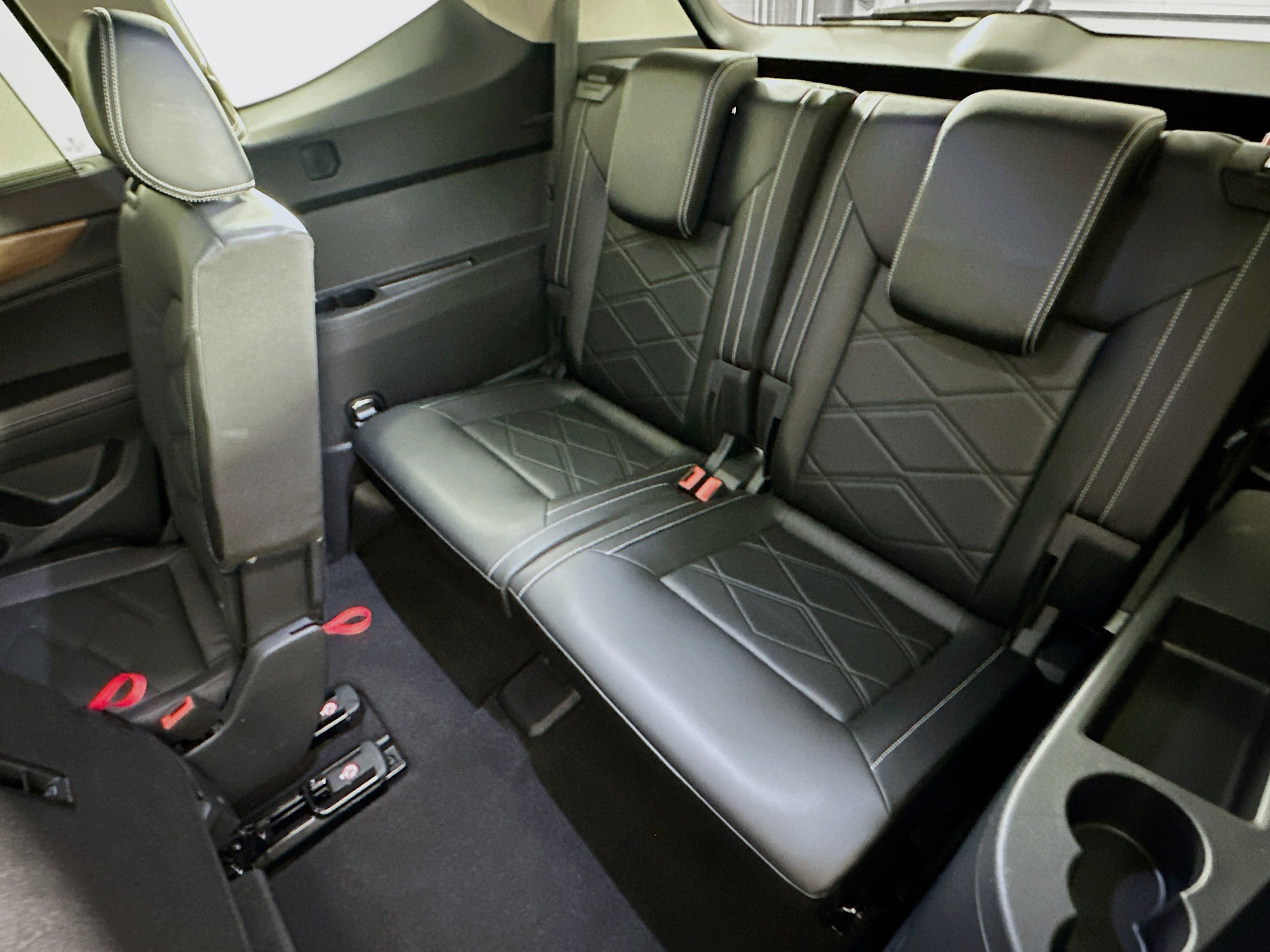 Used 2024 Volkswagen Atlas SE image 29