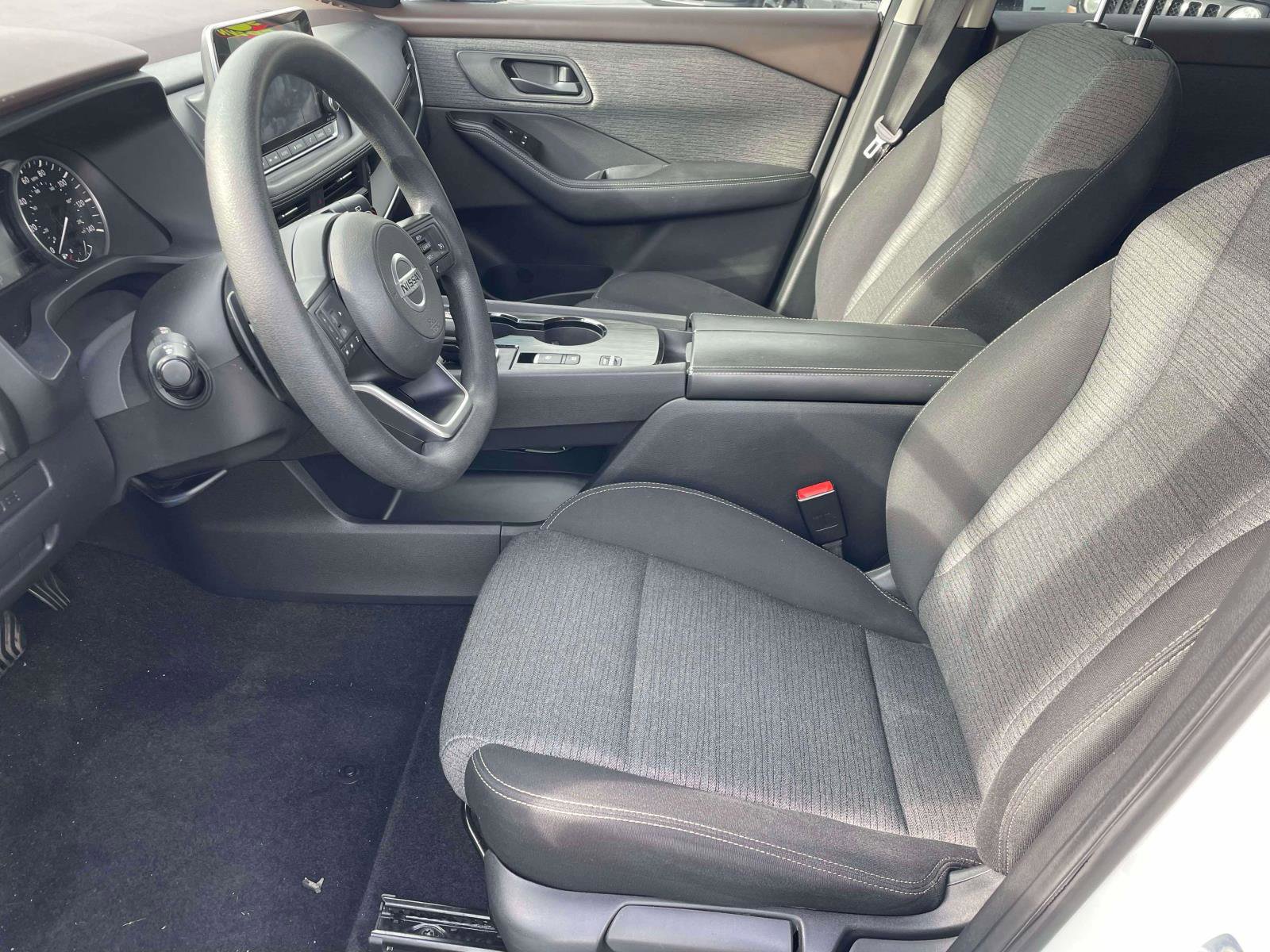 Used 2021 Nissan Rogue S image 5