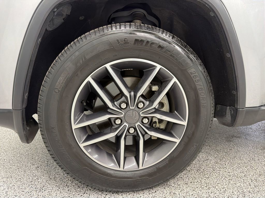 Used 2019 Jeep Grand Cherokee Limited w/ Luxury Group II RWD image 13