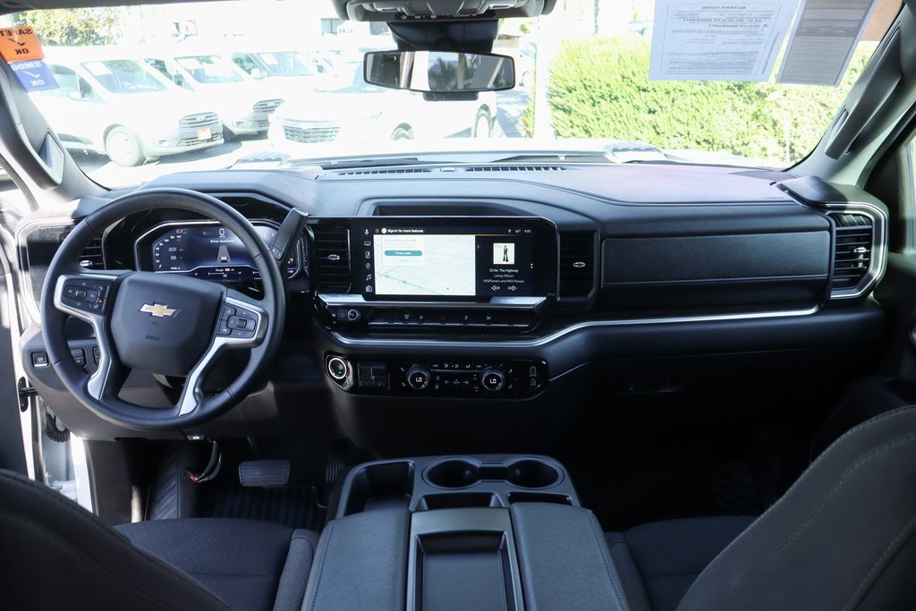 Used 2025 Chevrolet Silverado 3500 LT w/ Convenience Package image 28