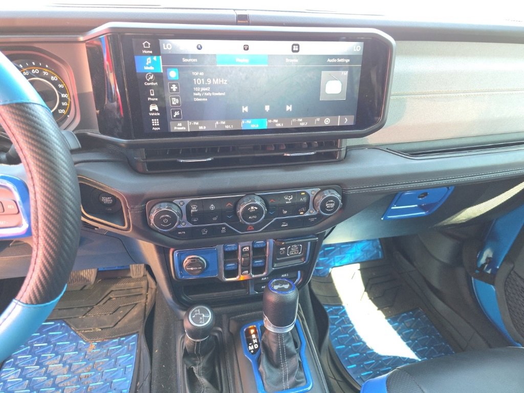 Certified 2024 Jeep Wrangler Sahara image 10