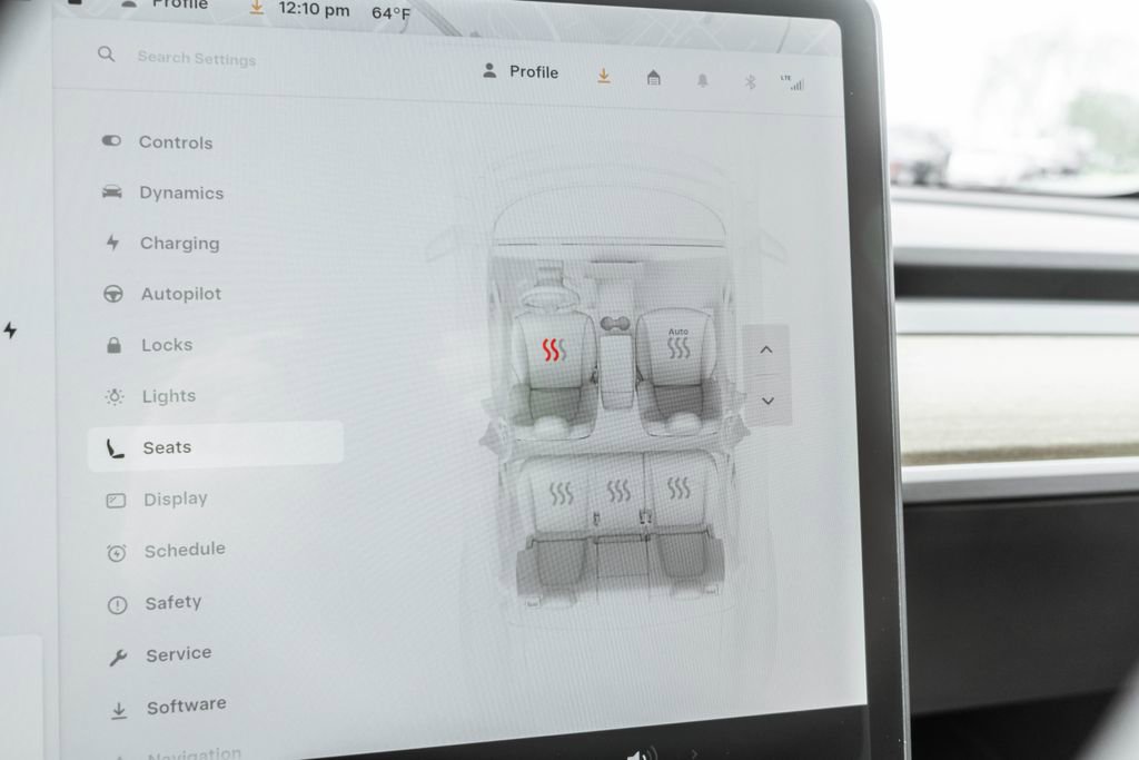 Used 2021 Tesla Model Y Long Range image 17