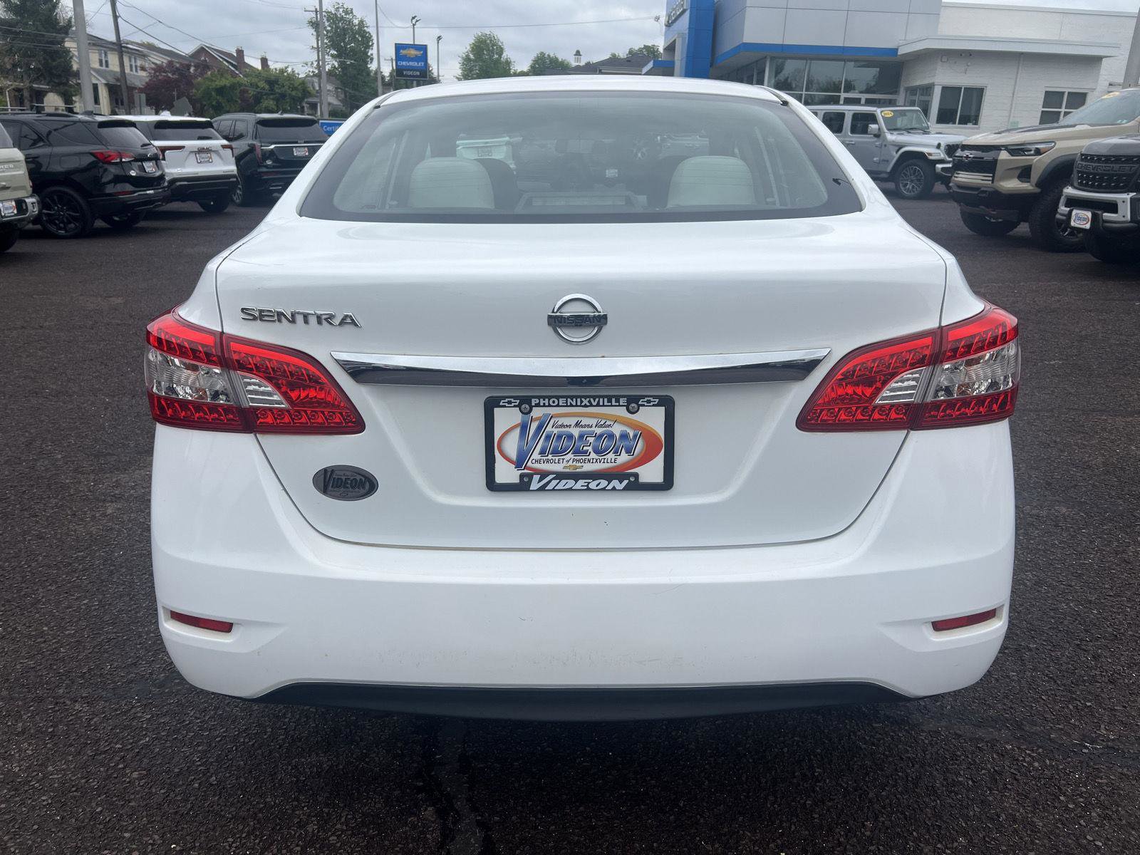 Used 2015 Nissan Sentra S FWD image 6