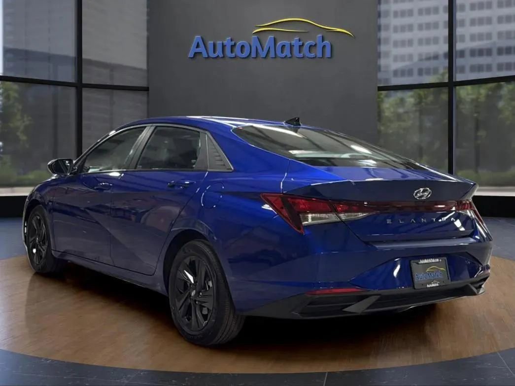 Used 2023 Hyundai Elantra SEL image 8