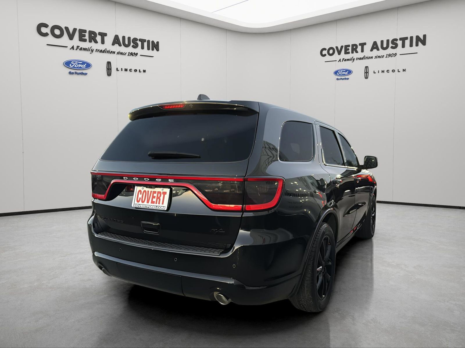 Used 2018 Dodge Durango R/T w/ Blacktop Package image 5