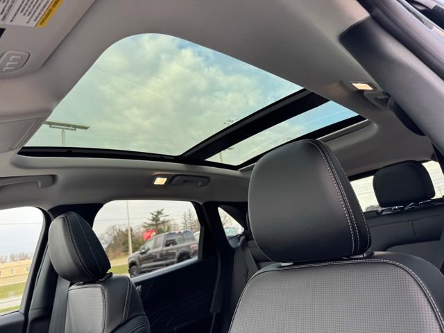 New 2026 Ford Escape SE w/ PHEV Premium Package FWD image 9