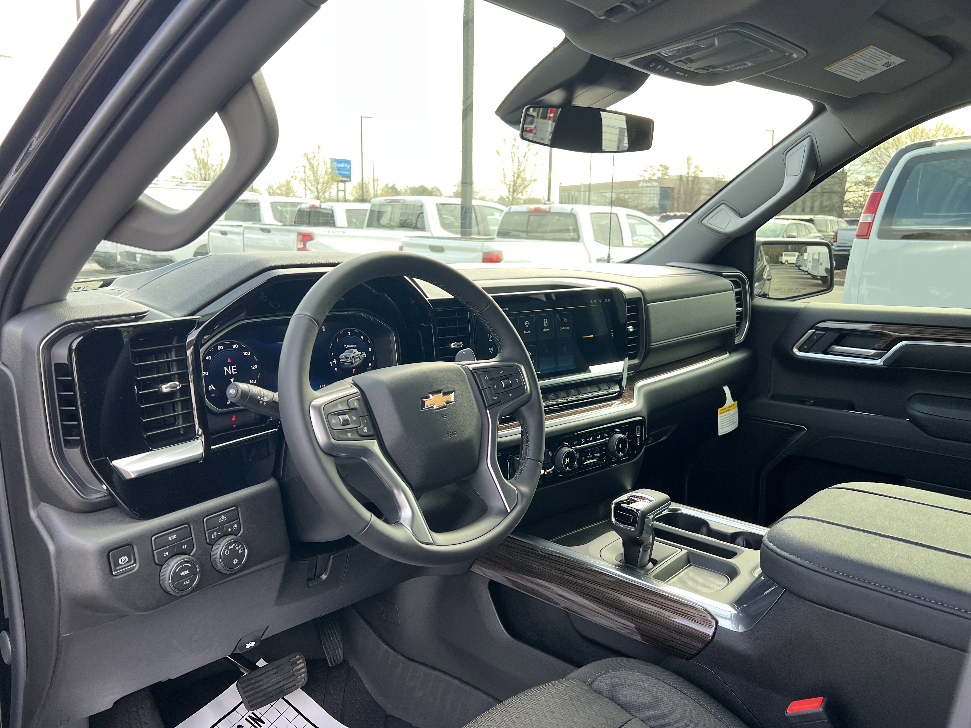 New 2026 Chevrolet Silverado 1500 LT w/ LPO, Dark Essentials Package image 17
