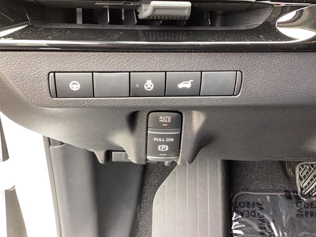 New 2025 Nissan Murano SL image 13