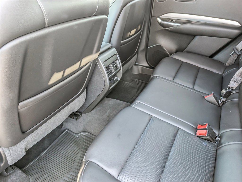 Used 2019 Cadillac XT4 Premium Luxury w/ Technology Package image 15