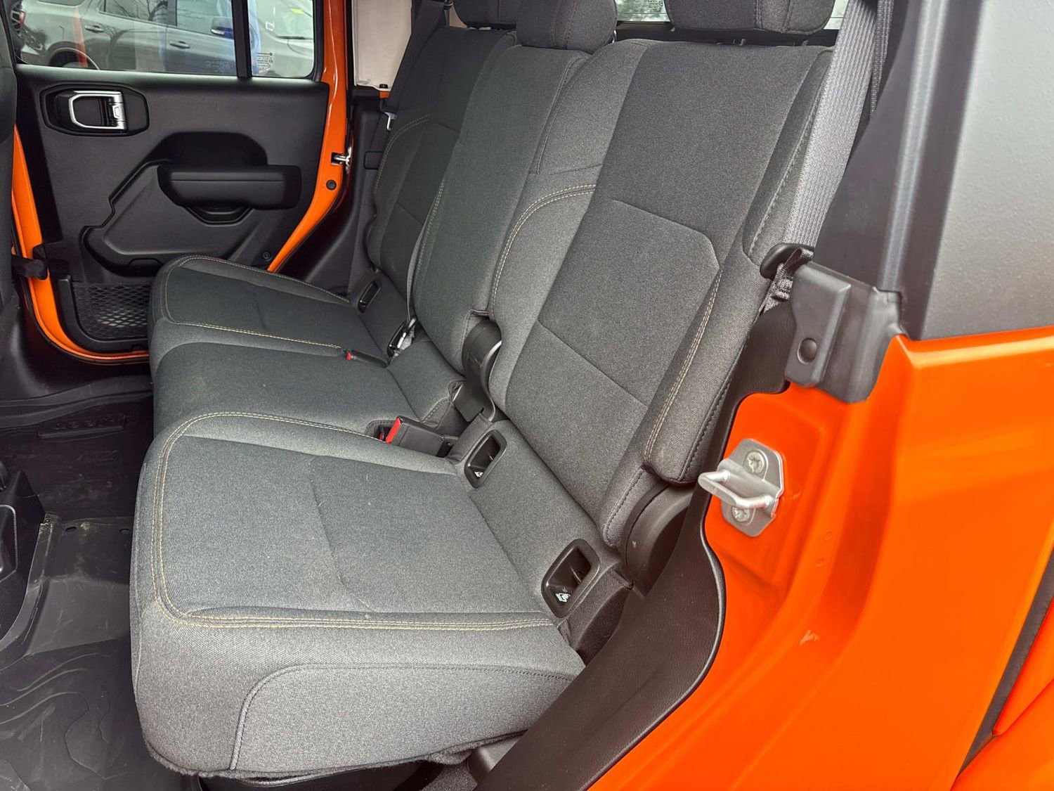 Used 2025 Jeep Gladiator Sport image 15