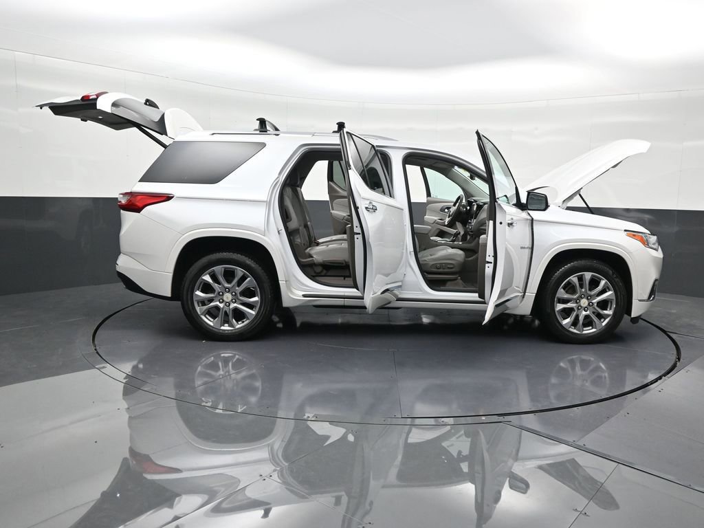 Used 2018 Chevrolet Traverse Premier w/ Driver Confidence II Package image 34