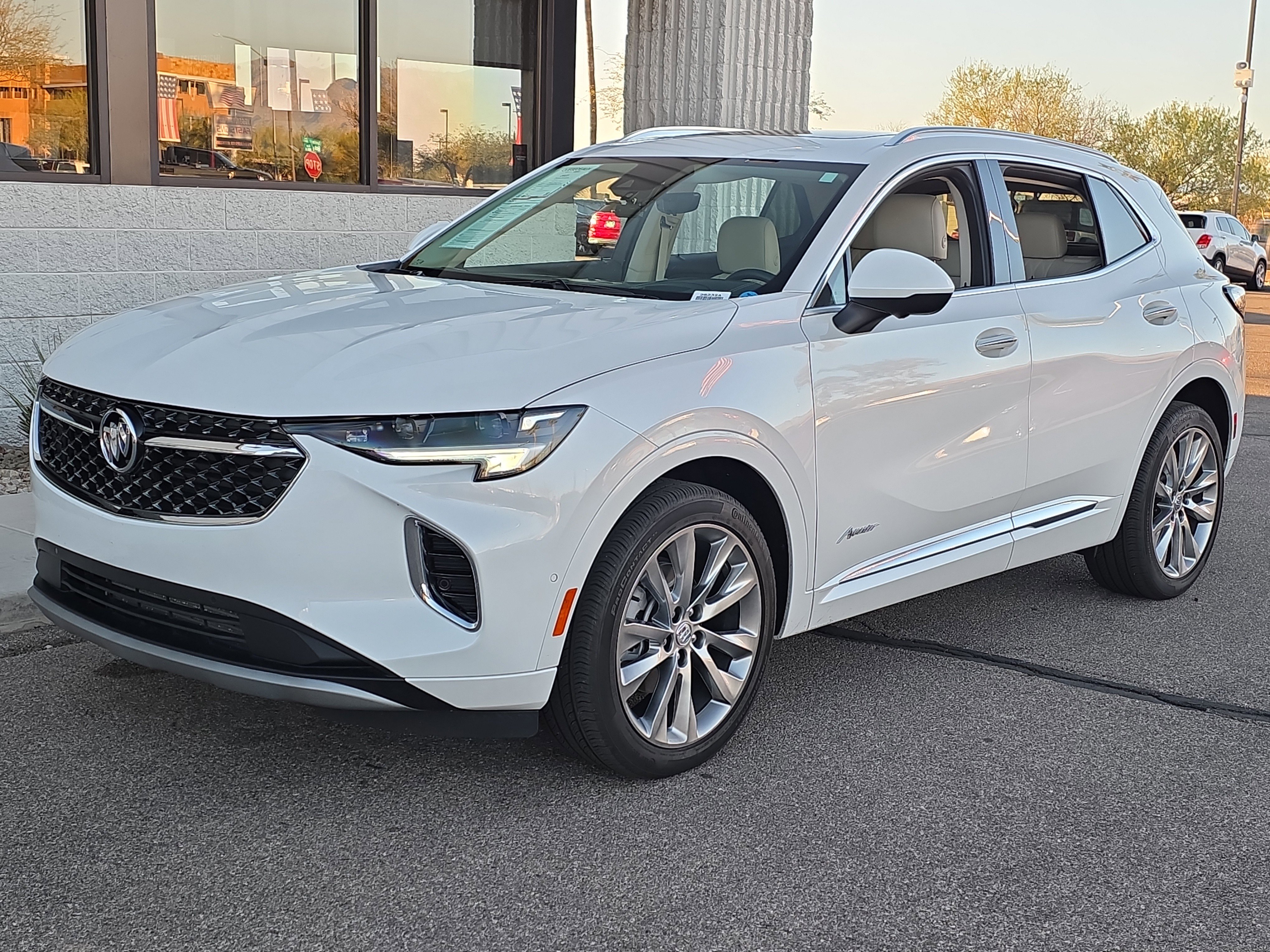 Used 2023 Buick Envision Avenir image 3