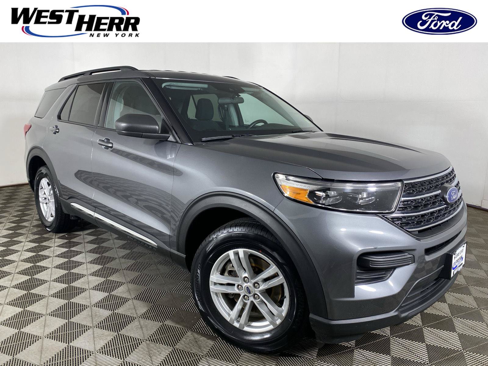 Used 2024 Ford Explorer XLT
