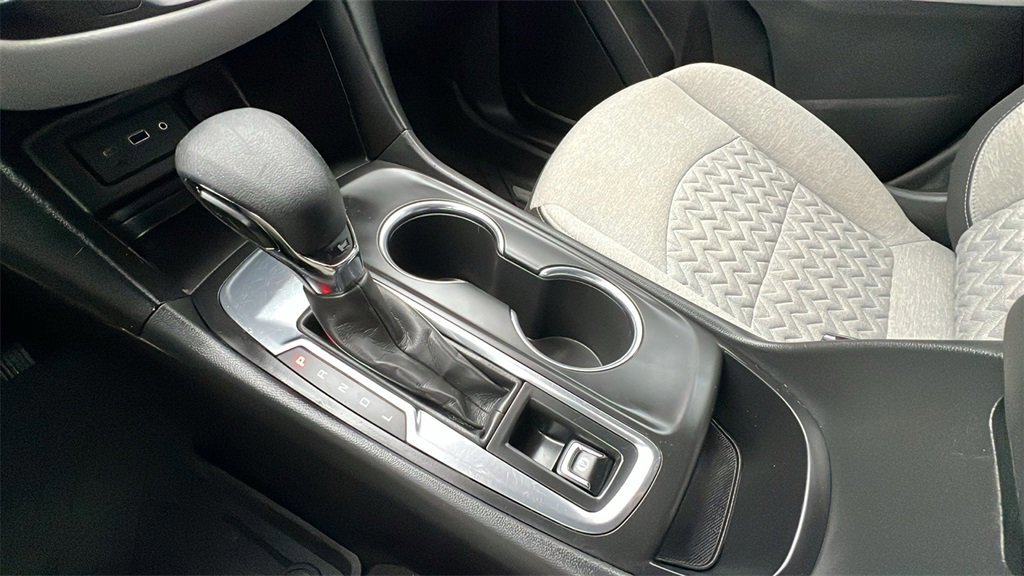 Used 2023 Chevrolet Equinox LS image 28