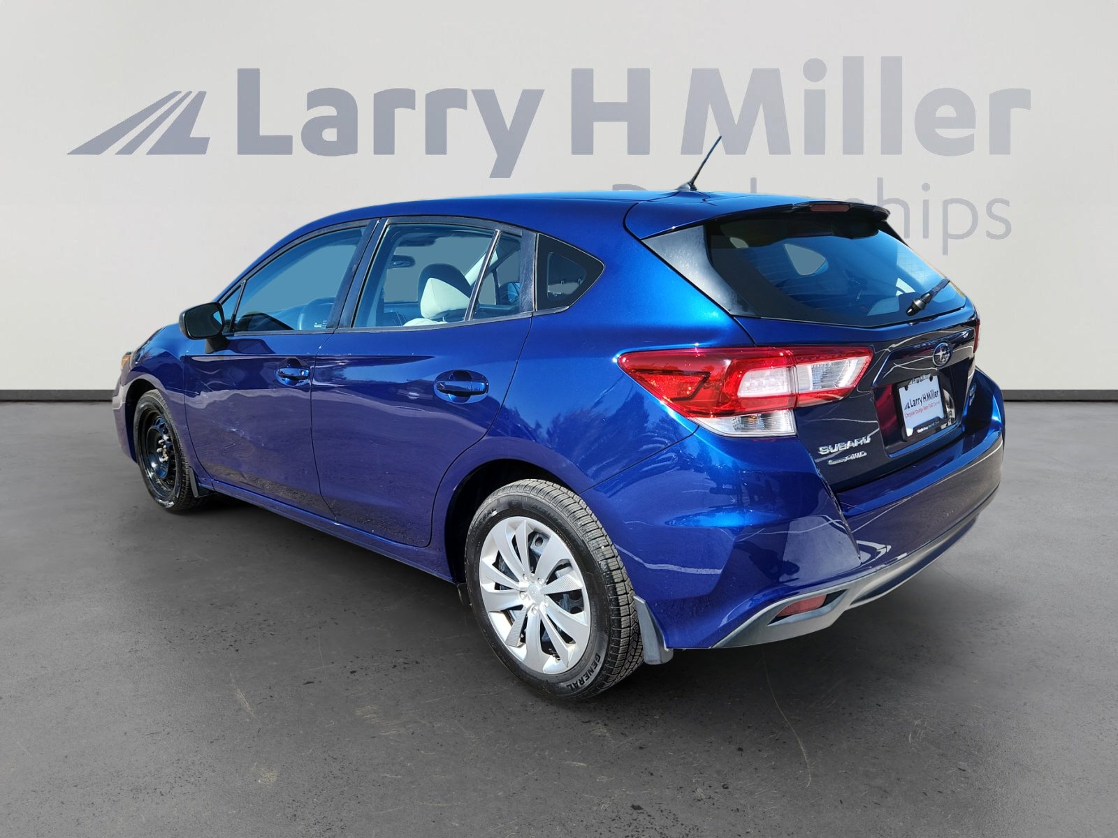 Used 2017 Subaru Impreza 2.0i image 3