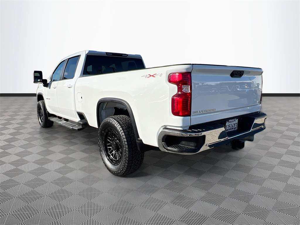 Used 2024 Chevrolet Silverado 2500 LT image 5