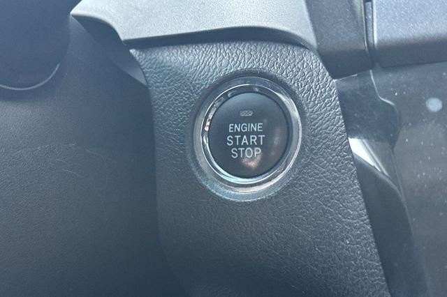 Used 2017 Toyota Sienna SE Premium image 27