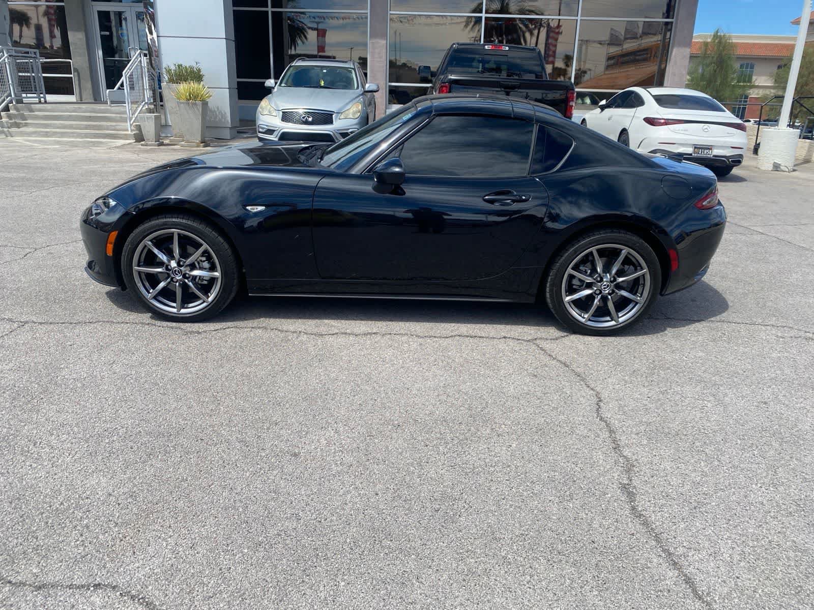 Used 2022 MAZDA MX-5 Miata RF Grand Touring RWD image 9