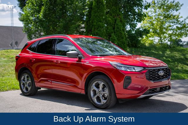 Used 2024 Ford Escape ST-Line w/ Tech Pack #1 AWD/4WD image 3