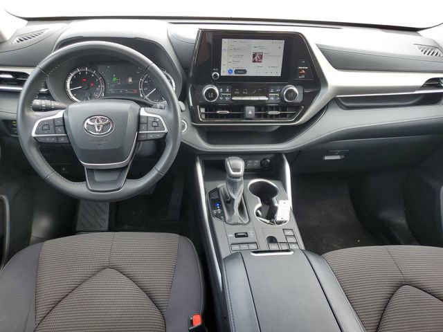 Used 2024 Toyota Highlander Limited image 11