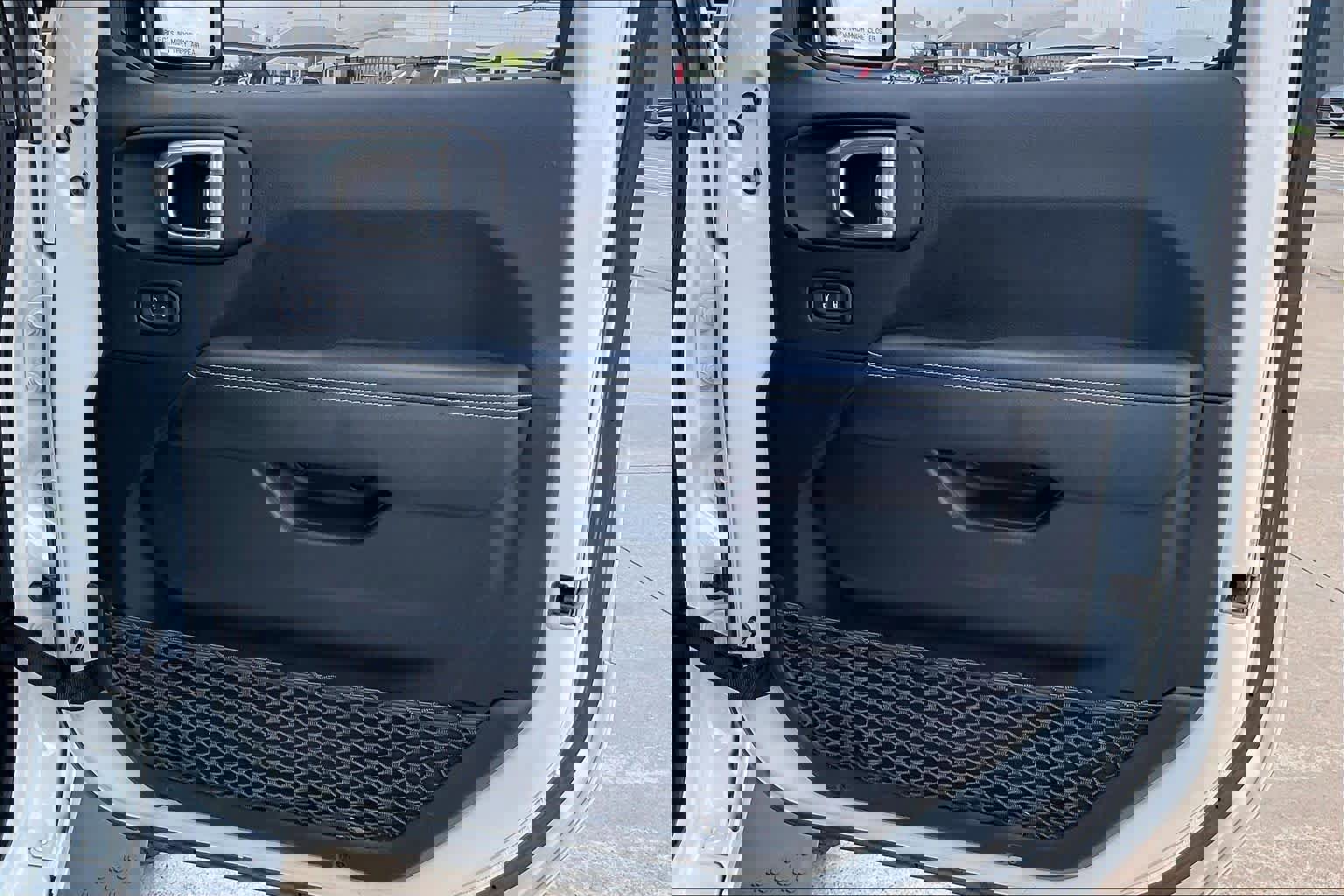 Used 2021 Jeep Wrangler Unlimited Sahara image 21