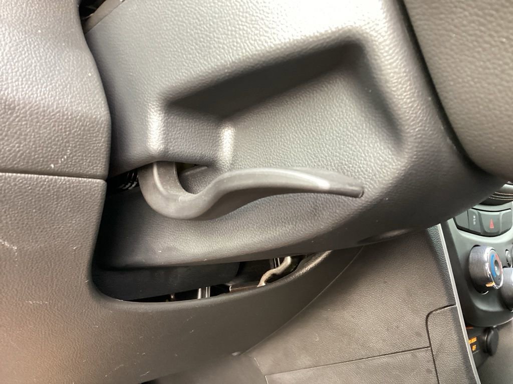 Used 2021 Chevrolet Trax LT w/ Premium Seat Package image 59