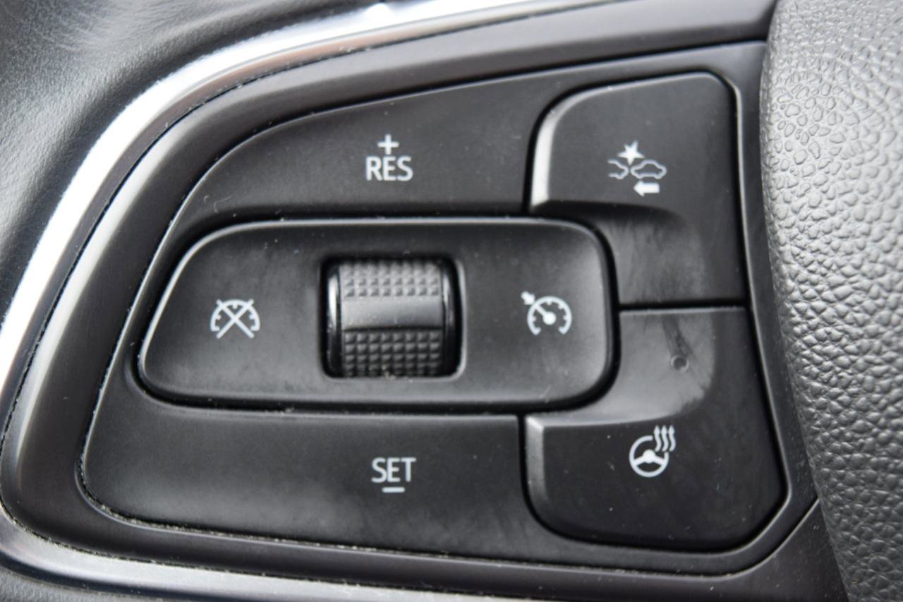 Used 2021 Buick Envision Essence FWD image 28