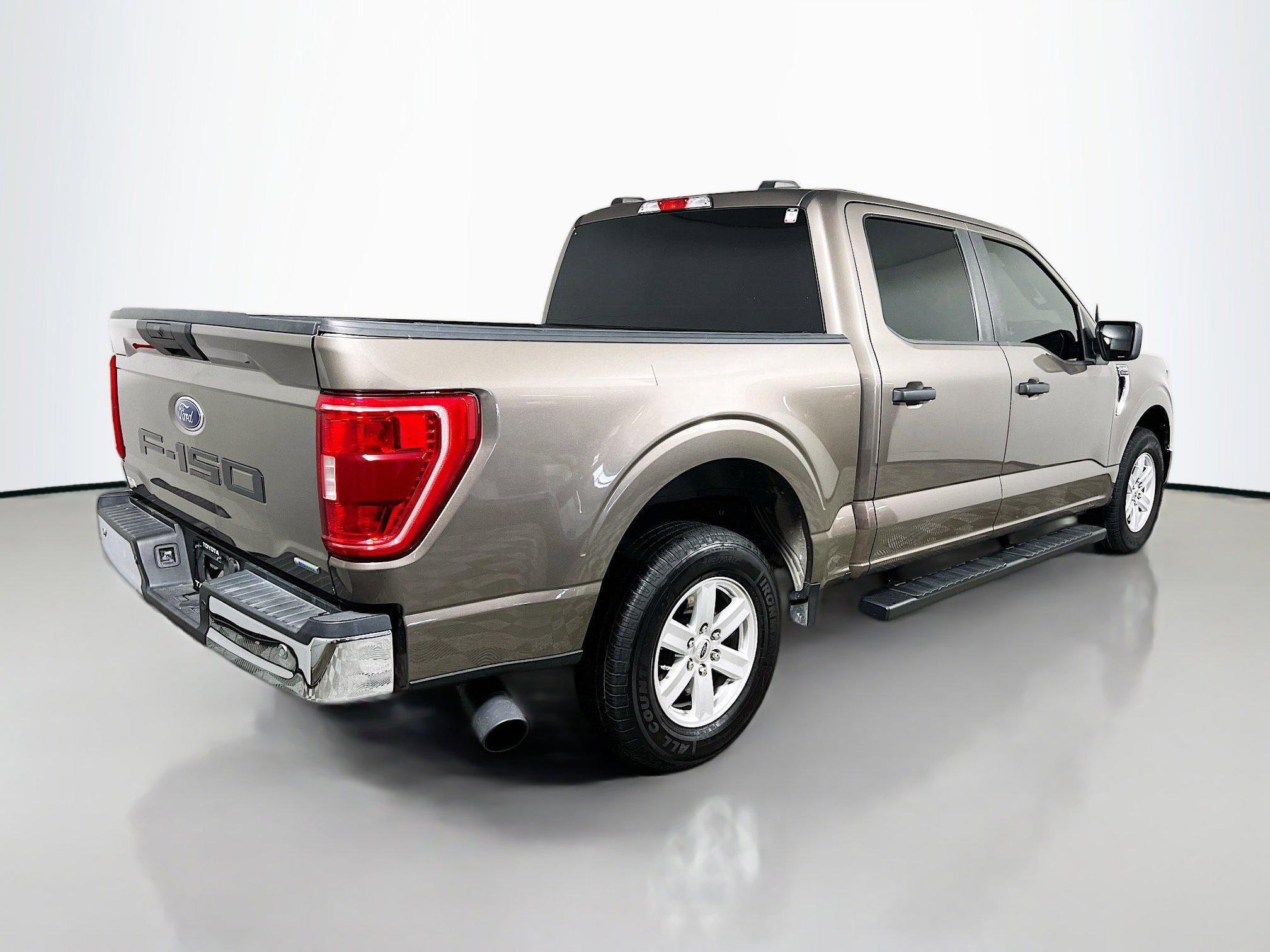 Used 2023 Ford F150 XLT image 4