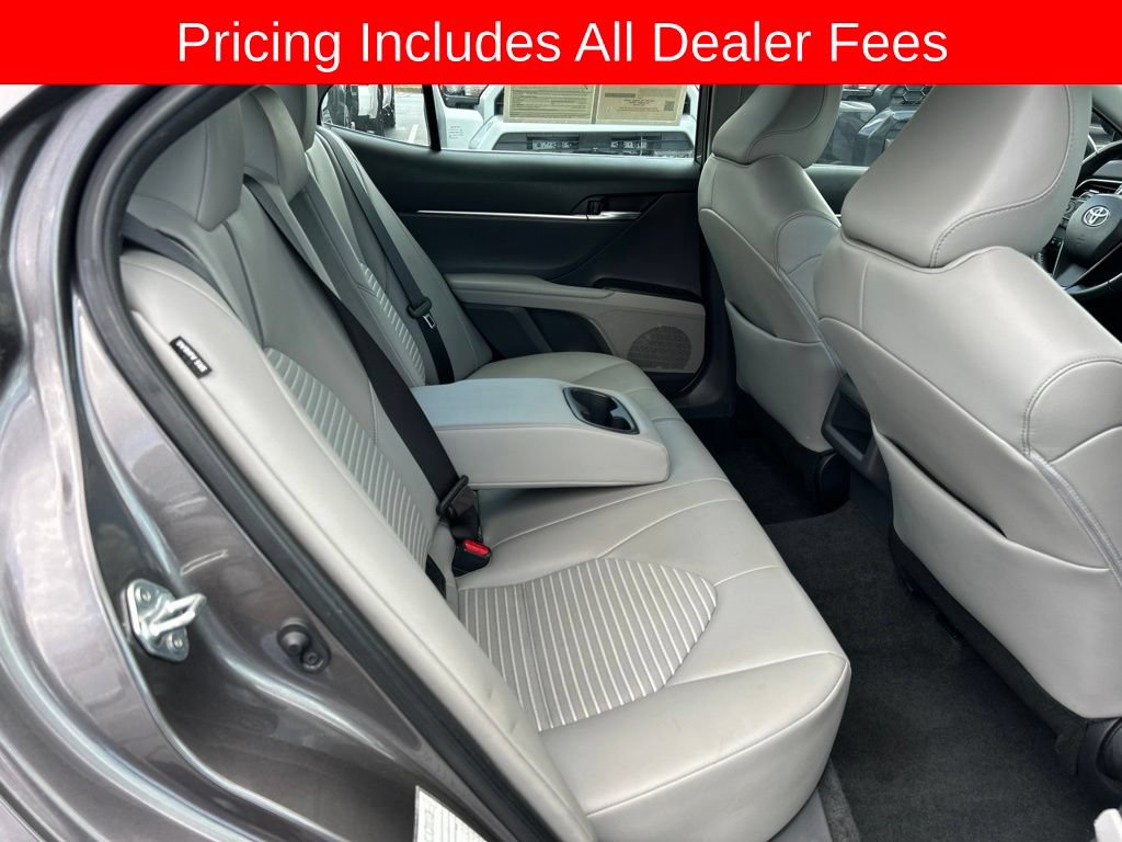 Used 2022 Toyota Camry SE FWD image 17