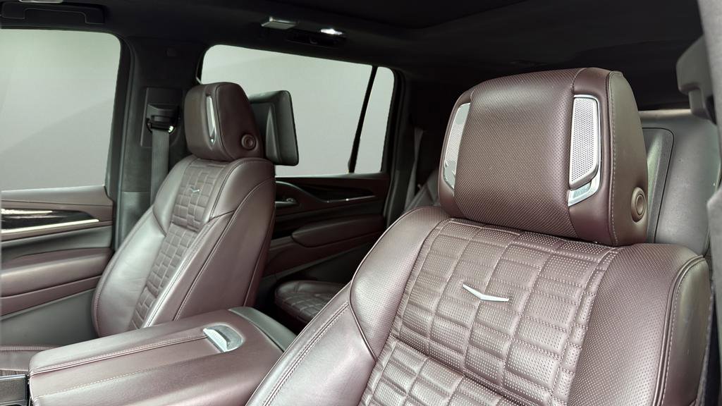 Certified 2022 Cadillac Escalade ESV Premium Luxury Platinum image 12