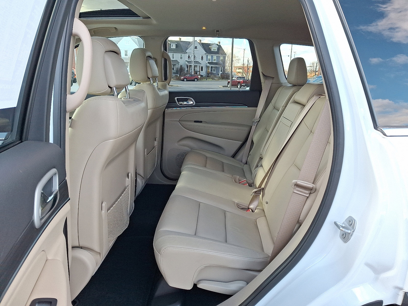 Used 2021 Jeep Grand Cherokee Limited image 11