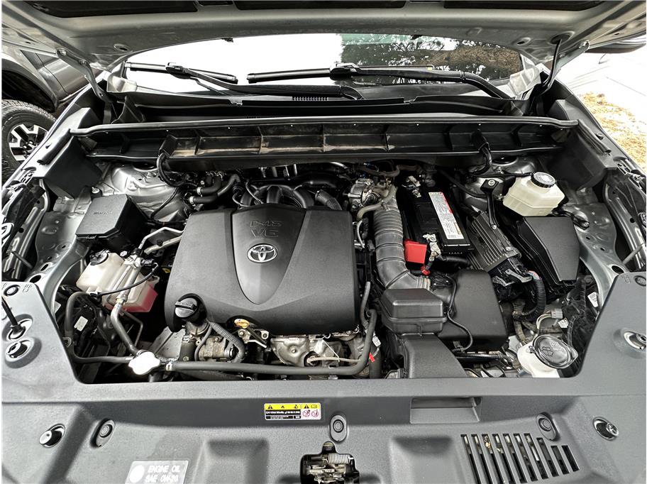 Used 2020 Toyota Highlander LE AWD/4WD image 30