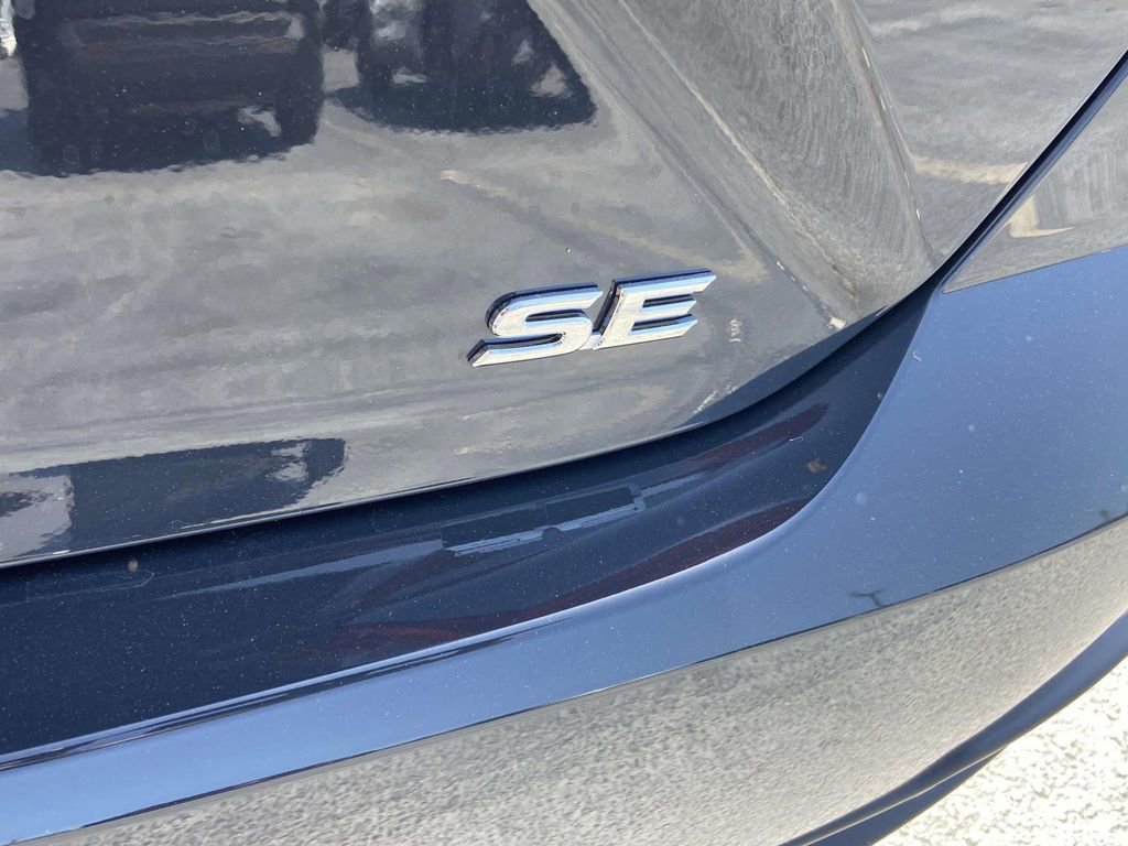 New 2026 Toyota Camry SE FWD image 11