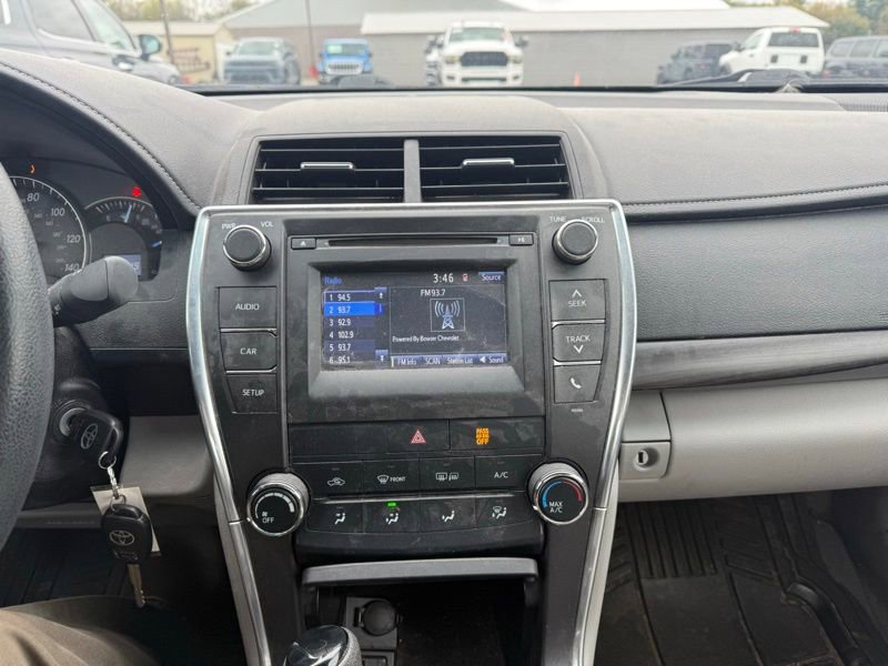Used 2015 Toyota Camry LE FWD image 10