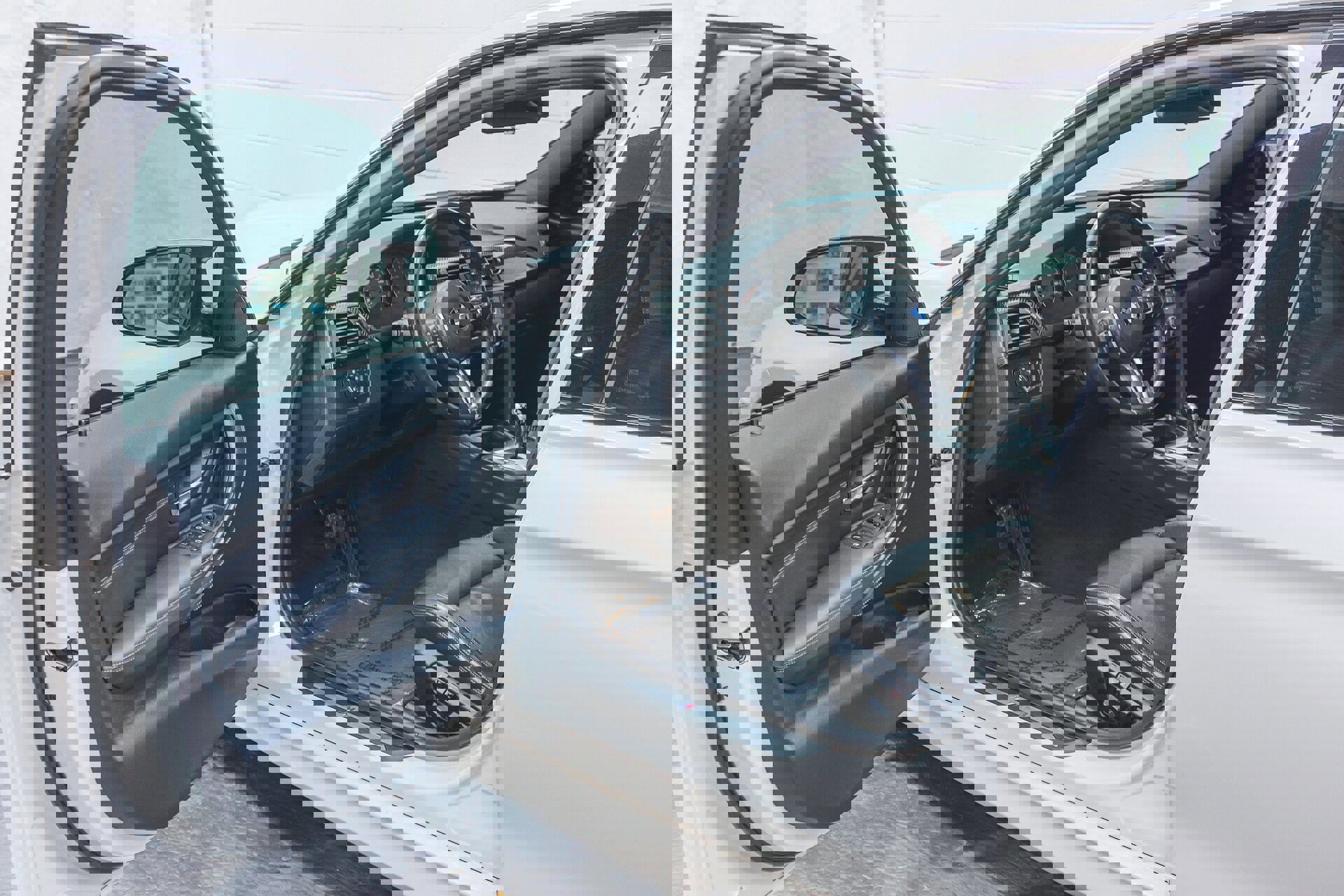 Used 2015 BMW M3 image 43