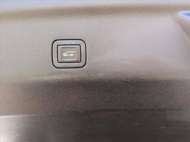 Certified 2023 GMC Yukon Denali RWD image 11
