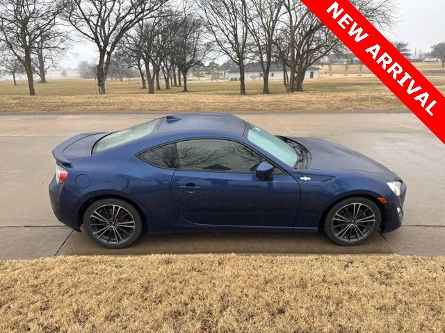 Used 2015 Scion FR-S image 2