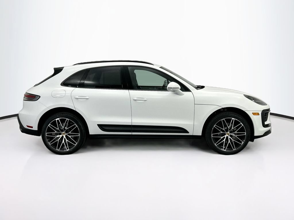 Used 2026 Porsche Macan AWD/4WD image 8