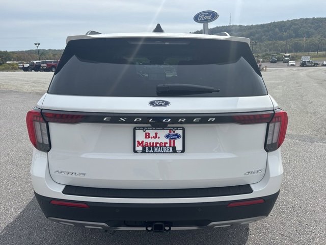 New 2025 Ford Explorer Active image 4