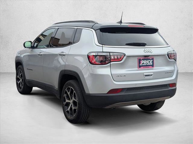 Used 2024 Jeep Compass Limited image 8