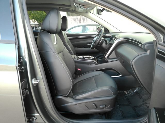 Used 2022 Hyundai Tucson Limited AWD/4WD image 19
