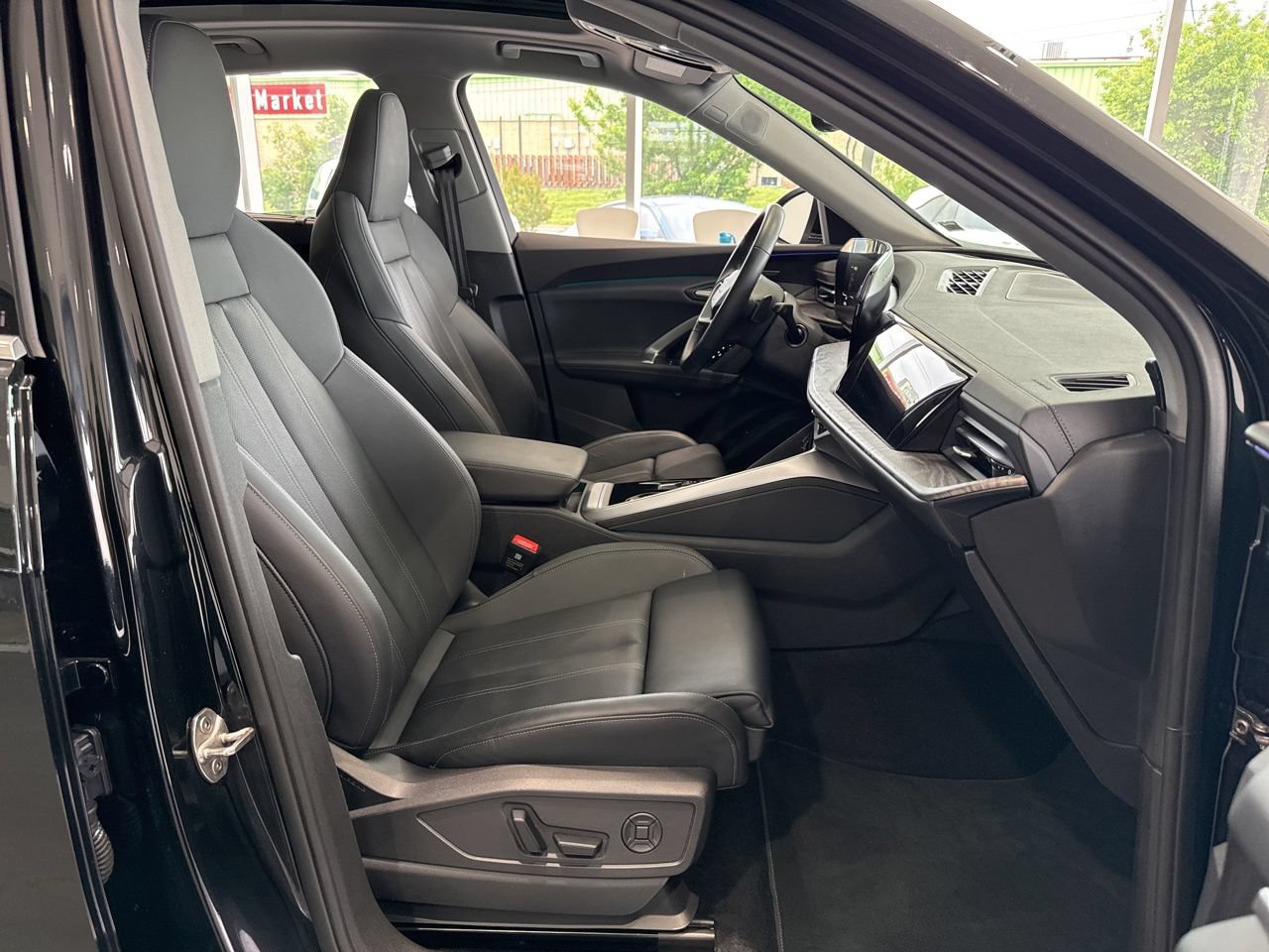 Used 2025 Audi Q5 Premium Plus w/ Premium Plus AWD/4WD image 51