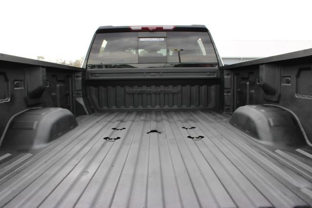 Used 2024 GMC Sierra 3500 Denali w/ Denali Reserve Package AWD/4WD image 10
