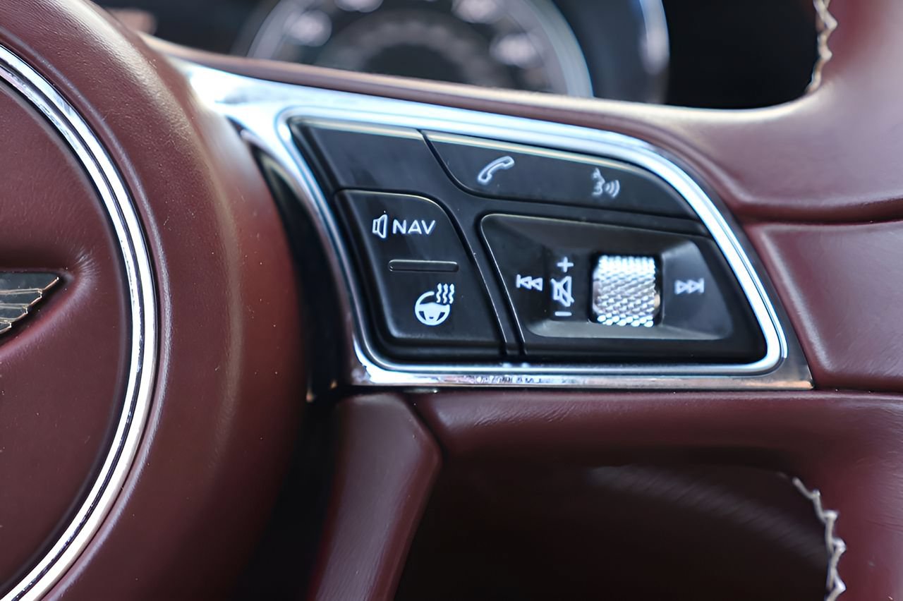 Used 2020 Bentley Bentayga AWD/4WD image 23