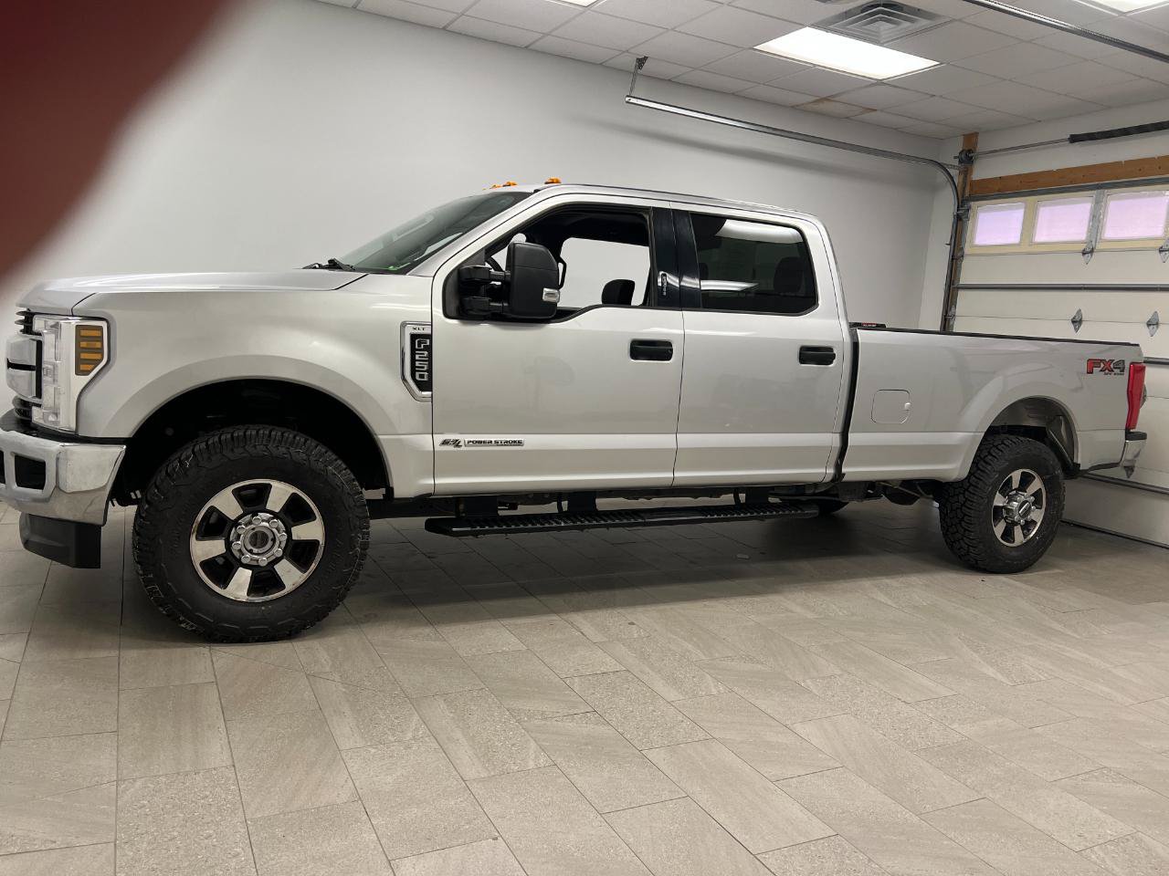 Used 2019 Ford F250 XLT w/ XLT Value Package AWD/4WD image 2