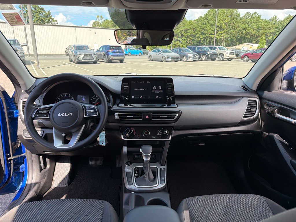 Certified 2023 Kia Seltos LX AWD/4WD image 8