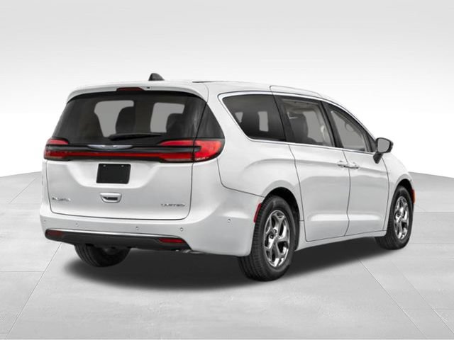 Used 2025 Chrysler Pacifica Limited FWD image 36