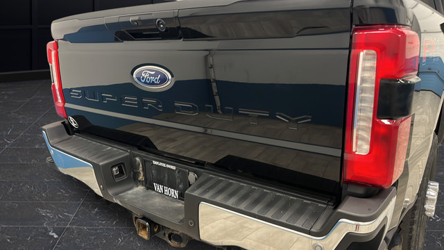Used 2023 Ford F250 Lariat w/ Lariat Ultimate Package AWD/4WD image 38