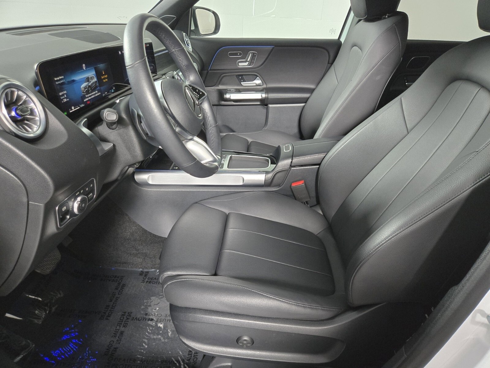 Used 2025 Mercedes-Benz GLB 250 image 11